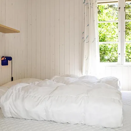 Gorgeous In Aakirkeby With Wifi Casa de Férias