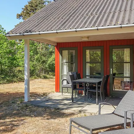 Casa de Férias Gorgeous In Aakirkeby With Wifi Vester Somarken